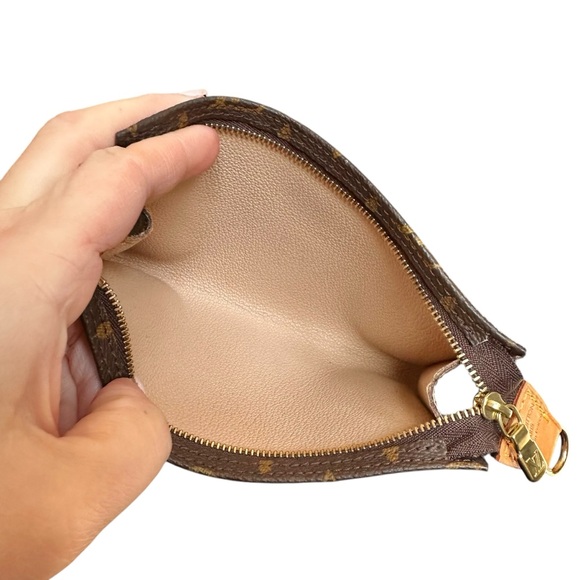 Authentic Louis Vuitton Monogram Leather Mini Bucket Bag Pouch - Picture 2 of 9